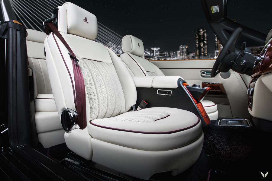 Интерьер Rolls-Royce Phantom Drophead Coupe by Vilner 2018 года  (фото 5 из 16)